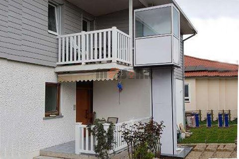 vertical lift for home 1