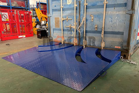 forklift container ramp